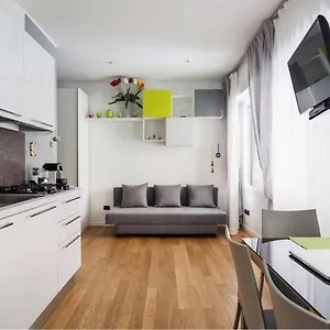 Apartment Delizioso Bilocale In Bocconi - Porta Romana, Milan