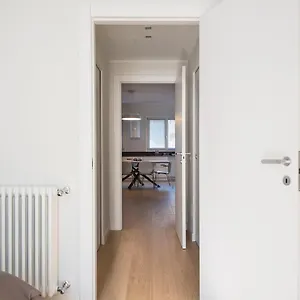Apartment Brand New , Life District, Milan